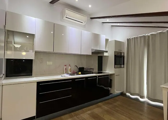 Dela ベッド・アンド・ブレックファスト フヴァル