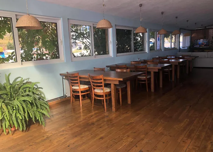 住宿加早餐酒店 Dela 3*