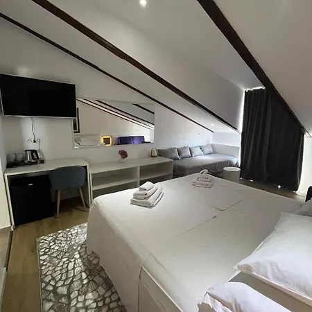 Dela 3* Hvar Town