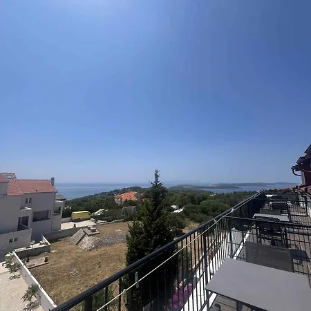 Dela Hvar Town