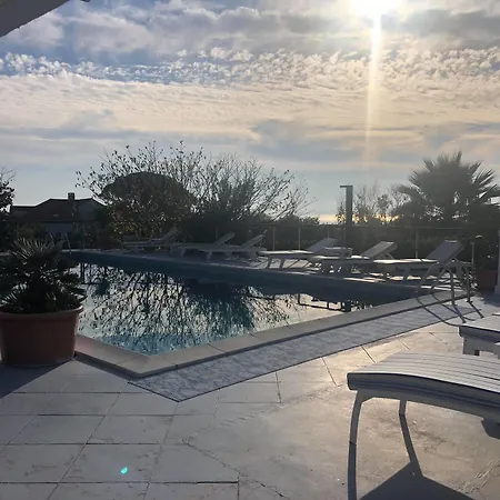 Bed and breakfast Dela 3*