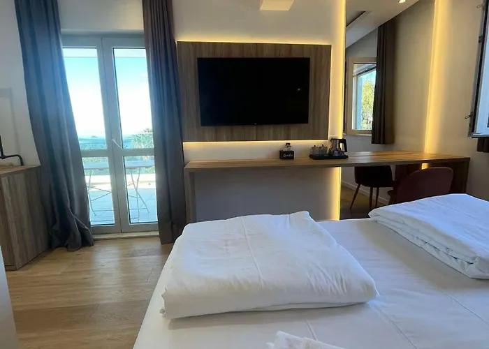 Dela 3* Hvar Town