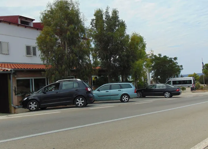 Bed & Breakfast Dela 3*