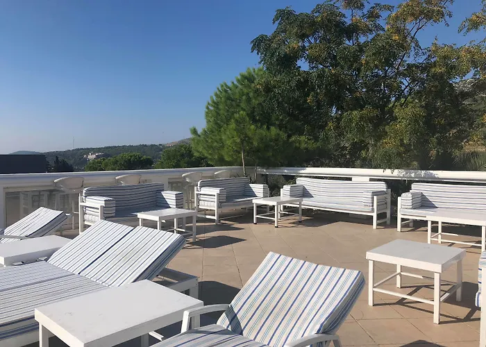 Dela Alojamento de Acomodação e Pequeno-almoço 3*