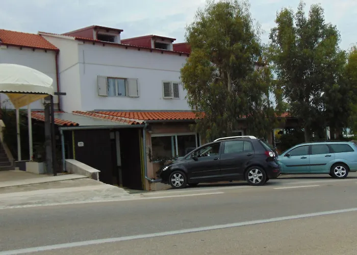 Alojamento de Acomodação e Pequeno-almoço Dela