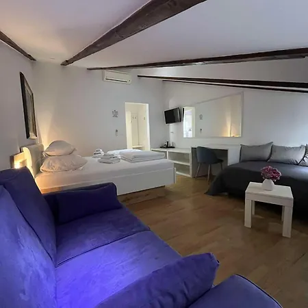 Dela Bed & Breakfast 3*
