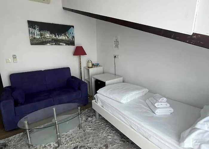 Dela Bed and Breakfast